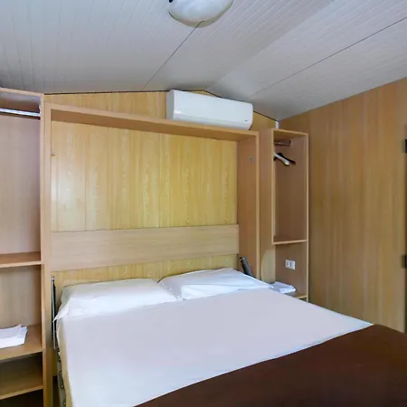 Κάμπινγκ & Glamping Santa Fortunata Σορέντο