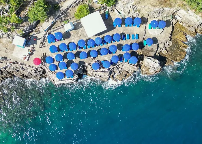 & Glamping Santa Fortunata *