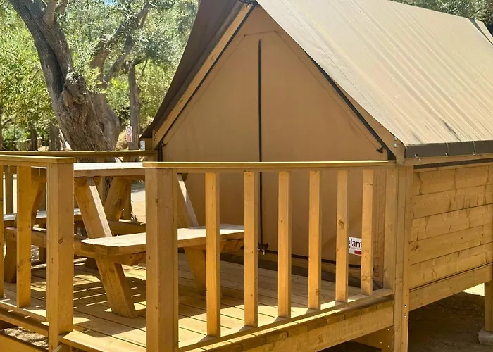 & Glamping Santa Fortunata 营地 索伦托