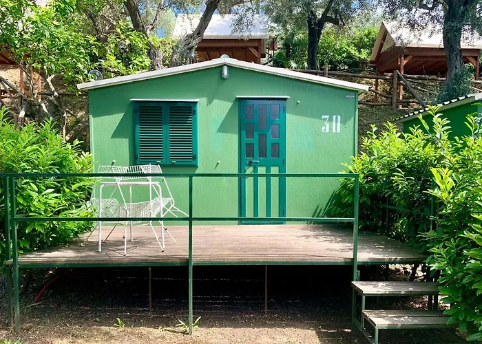 Κάμπινγκ & Glamping Santa Fortunata *