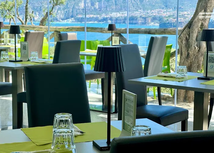 Κάμπινγκ & Glamping Santa Fortunata Σορέντο